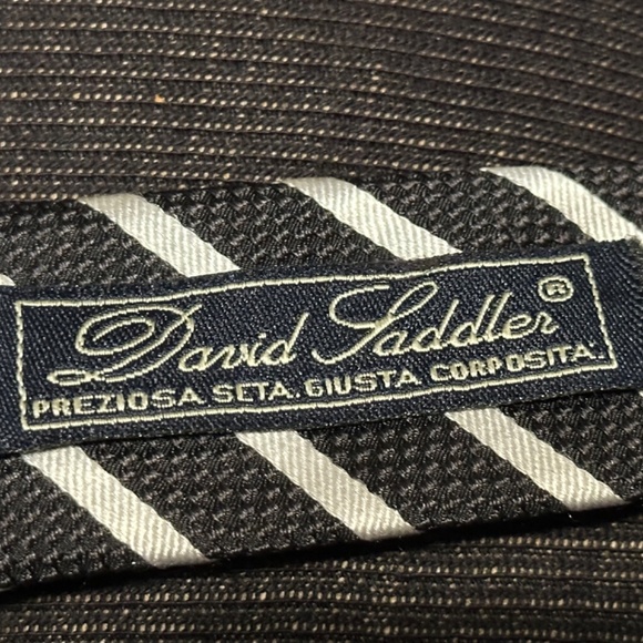 AUTHENTIC DAVID SADDLER 100% SILK NECKTIE TIE BLACK & SILVER STRIPE - Picture 5 of 6